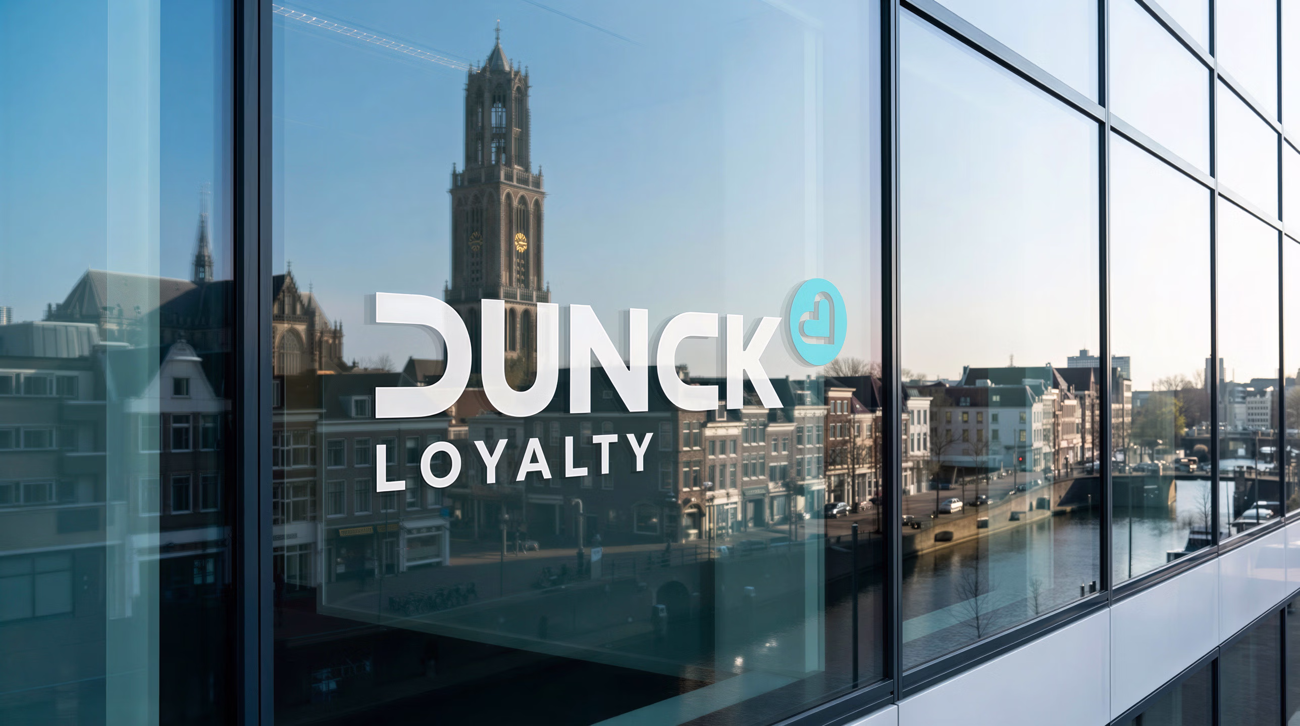Dunck.nl homepage redesign on MacBook mockup by Jesse Johnson